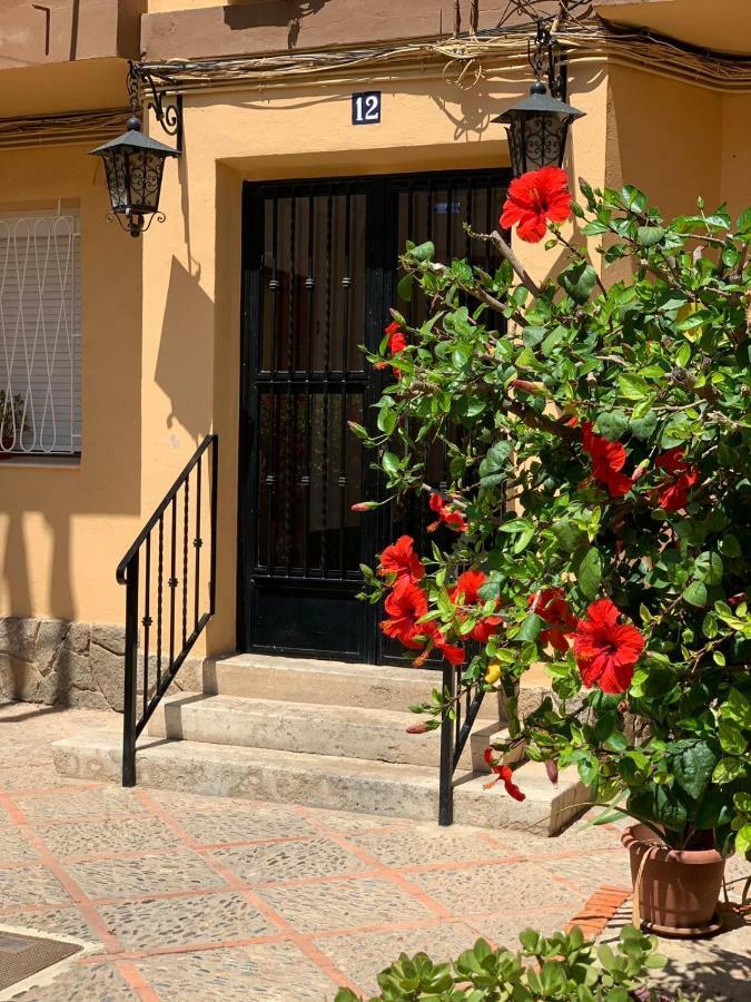 La Casa De Los Tres Amigos Sagunto Екстериор снимка